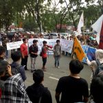 Peringati HTN Ke 57, Puluhan Masyarakat Serbu Kantor DPRD Kota Makassar