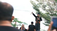 Tuntut Iriani, Warga Suku Rongkong ‘Kepung’ Mapolres Palopo