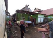 Salut, Aparat Kelurahan Bahontula Gunakan Uang Pribadi Bedah Rumah Warganya