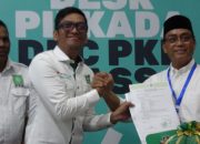 Rahman Bando Calon Walikota Pertama Yang kembalikan Formulir Ke PKB Makassar