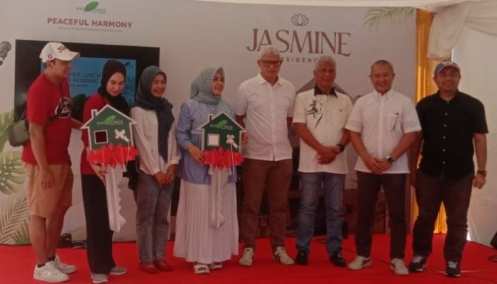 Bukit Baruga Serah Terima Kunci Rumah Jasmine Residence Sebanyak 31 Unit