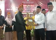Didampingi Warda Dg Mamala, Jeffisa-Ruben Pendaftar Pertama di KPU Morut