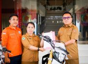 Bupati Morut Serahkan 32 Sepeda Motor ke 14 Puskesmas