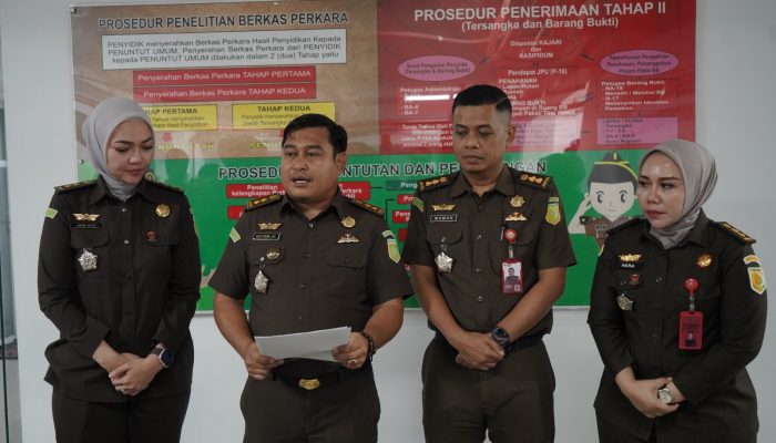 JPU Terima 3 Tersangka Kasus Skincare