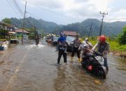 Banjir Terjang Dua Desa di Morowali Utara, Jalan Poros ke Kolonodale Macet