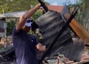 KT Jeneponto Bersihkan Puing-Puing Reruntuhan Dampak Kebakaran di Belokallong