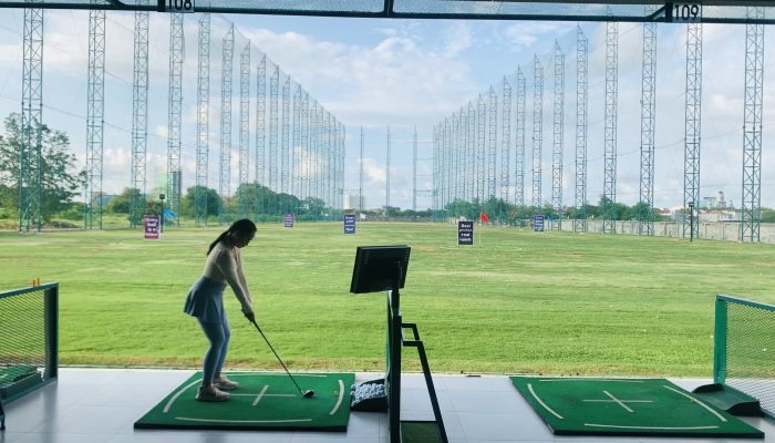 Main Golf di G-Swing Gratis Sarapan