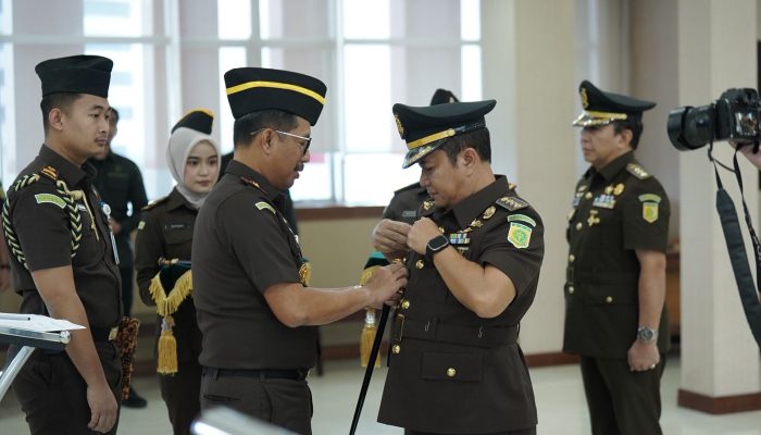 Kajati Sulsel Lantik Aspidmil dan Tiga Kajari Baru: Tekankan Integritas dan Penguatan Layanan Publik