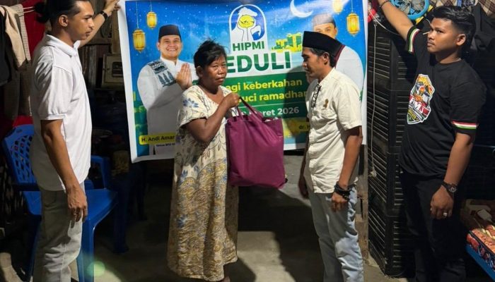 BPC HIPMI Jeneponto Salurkan Bantuan Ke Warga Kurang Mampu