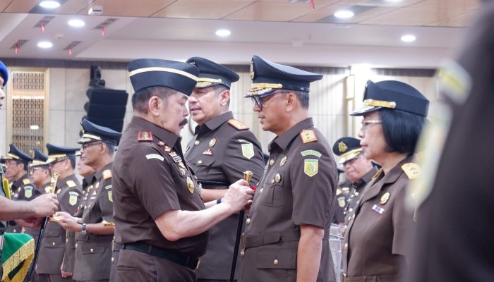 Sila Haholongan Pulungan Resmi Jabat Kajati Sulsel