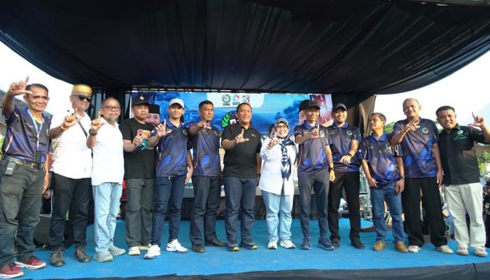 Ribuan Peserta Ikuti Turnamen Domino Bupati Cup I Lutim, Pecahkan Rekor Hadiah Terbanyak