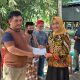 Wabup Majene Serahkan Bantuan bagi Korban Kebakaran di Galung Tengah Bersama BAZNAS