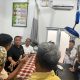 Satu Peserta Turnamen Domino Asal Kolut Meninggal di Malili, Bupati Irwan Serahkan Santunan