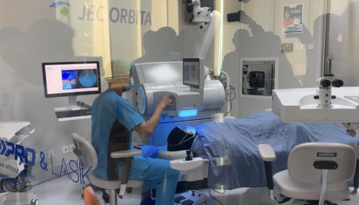 Presbyond  Laser Blended Vision hadir pertama kali di Indonesia Timur melalui RS Mata JEC ORBITA Makassar
