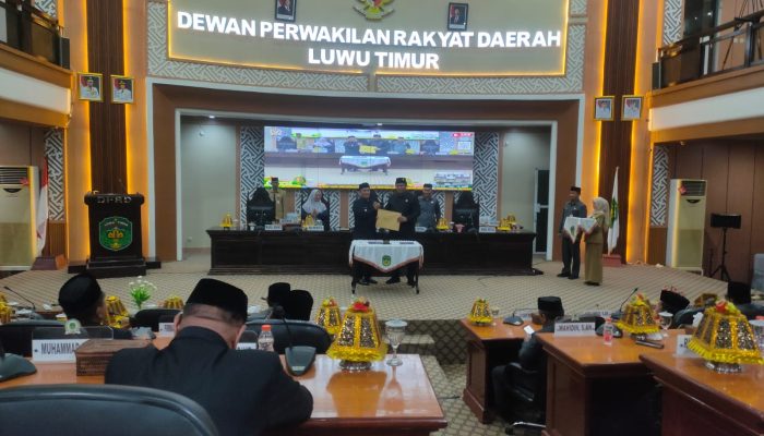 Bupati Irwan Serahkan Rancangan KUA-PPAS 2027 , Pendapatan Ditarget Rp2,1 Triliun