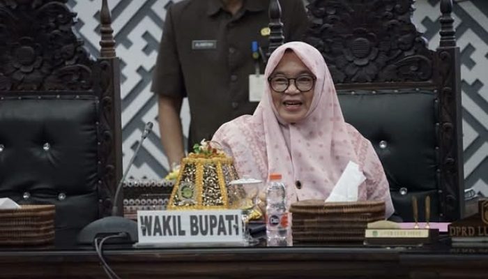 Wabup Puspawati Sampaikan Jawaban Bupati atas Pemandangan Umum Fraksi-Fraksi DPRD Lutim