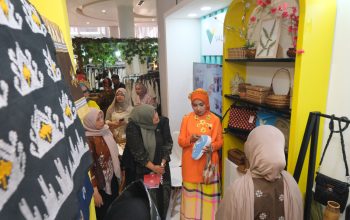 Melestarikan Tradisi, Menciptakan Peluang: PT Vale Promosi Produk UMKM Binaan di Perayaan HKG PKK Nasional dan HUT Dekranas