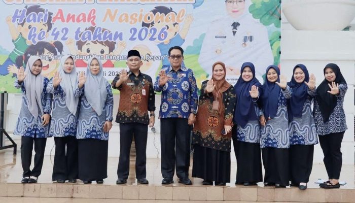 Pimpin Upacara HAN, Sekda Lutim Tegaskan Perlindungan Anak Tanggung Jawab Bersama