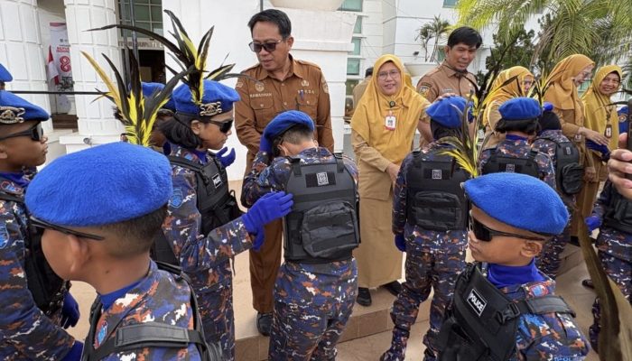 Usai Apel Pagi, Sekda Ramadhan Lepas Polisi Cilik Luwu Timur Menuju Lomba Tingkat Provinsi