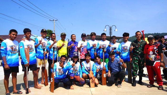 Buka Lomba Perahu Dayung, Bupati Irwan : Momentum Perkuat Kebersamaan
