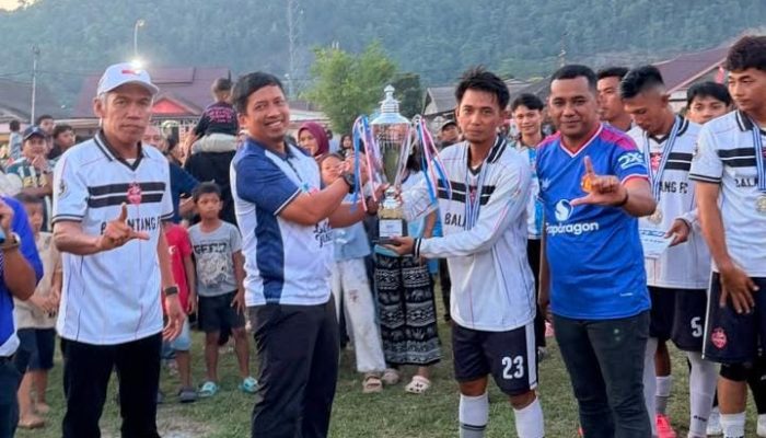 Drama Penalti Warnai Final Piala Kemerdekaan Malili, Balantang Tampil sebagai Juara