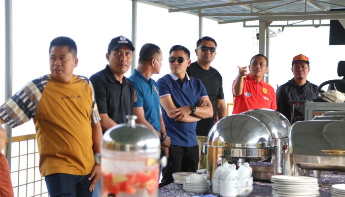 Kunker di Nuha, Bupati Tinjau Lapangan Benteng hingga Nikmati Jernihnya Danau Matano Bersama Kapolres