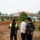 Pastikan Tepat Waktu, Bupati Irwan Pantau Langsung Renovasi Rumah Jabatan