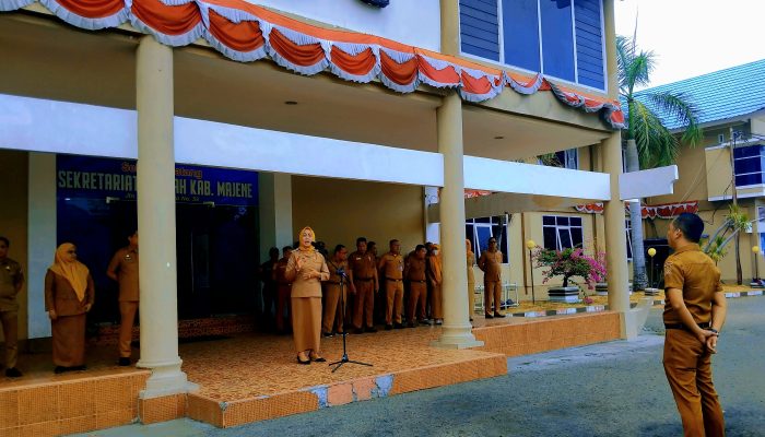 Wabup Majene Pimpin Apel Gabungan, Tekankan Kepatuhan Pajak dan Retribusi Sampah