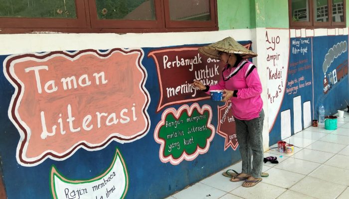 Dua Kali Beri Bantuan, Toko Sentral Bangunan Dukung Pembenahan UPT SDN 259 Balambano